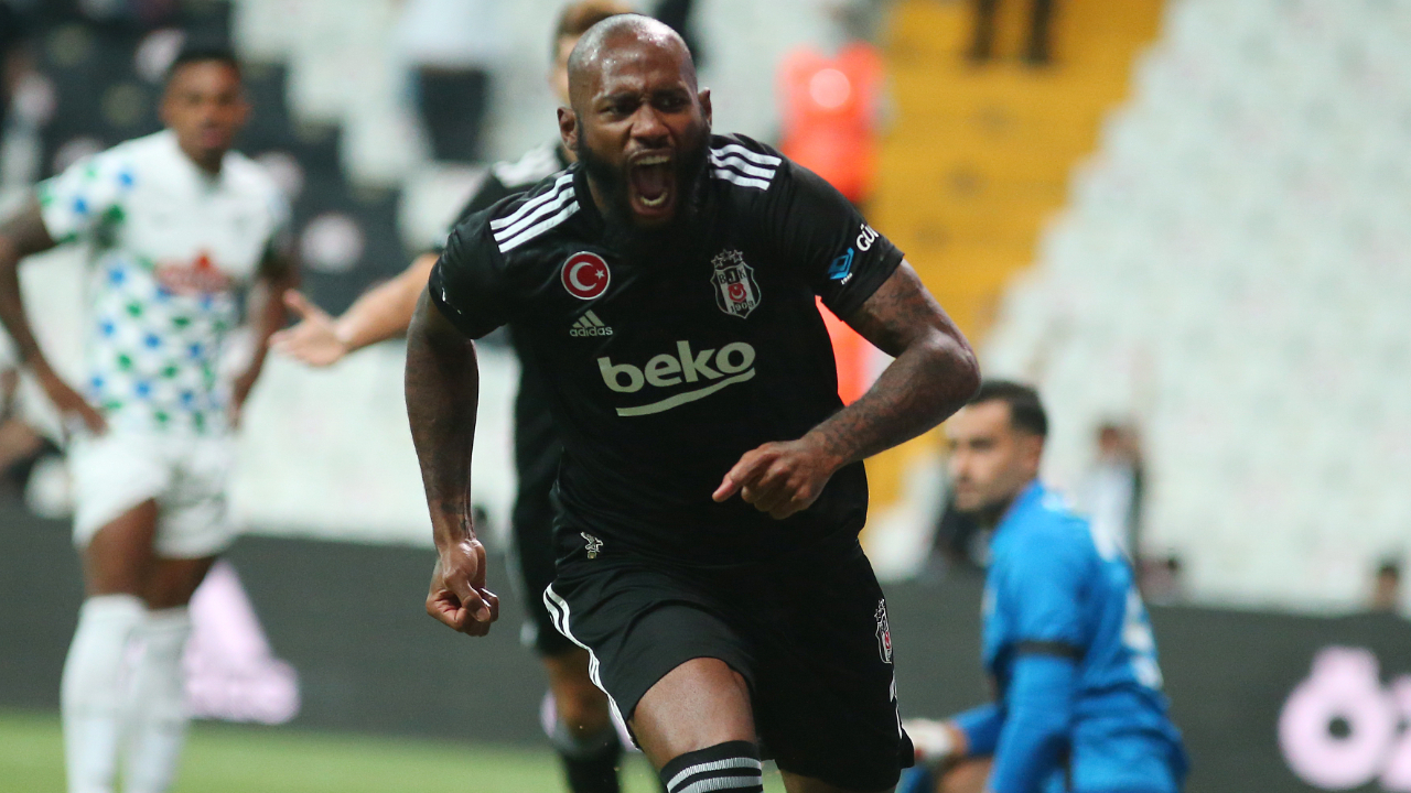 Son şampiyon Beşiktaş, Süper Lig'in açılış maçında Çaykur Rizespor'u 3-0 mağlup etti