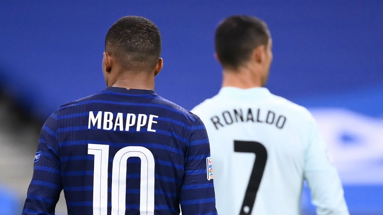Messi transferi sonrası Mbappe'yi kaybetme tehlikesi yaşayan PSG, Ronaldo'yu transfer etmek istiyor