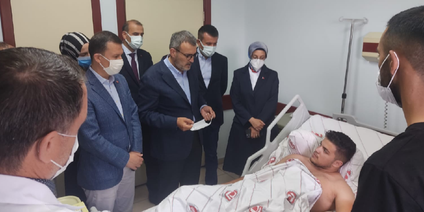 AK Parti üst yönetiminden, Altındağ olaylarında yaralanan Ali Yasin Güler'e ziyaret