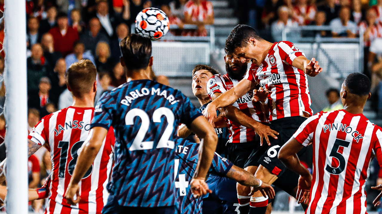 Premier League'in açılış maçında Brentford evinde Arsenal'i 2-0 mağlup etti
