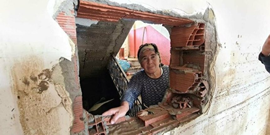 Sele karşı mücadele eden ailenin hayatını balyoz kurtardı!