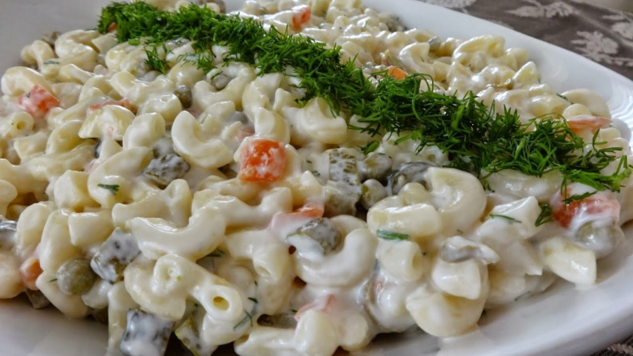 Erkekler Bunu Kesin Yapar! Makarna Salatası Tarifi! Hızlı Ve Kolay! Sevgilinize Hava Atmanın En Kolay Yolu