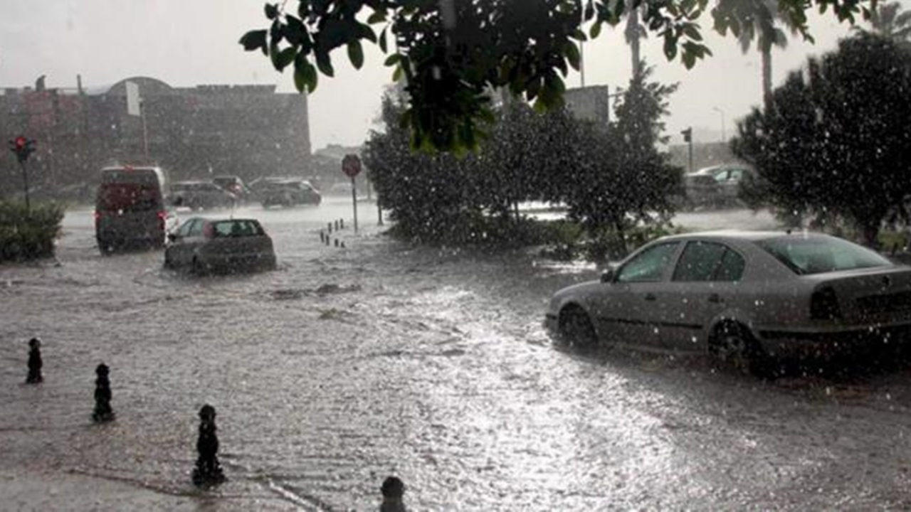 Meteoroloji'den 5 il için uyarı: Sel ve su baskınına karşı dikkatli olun
