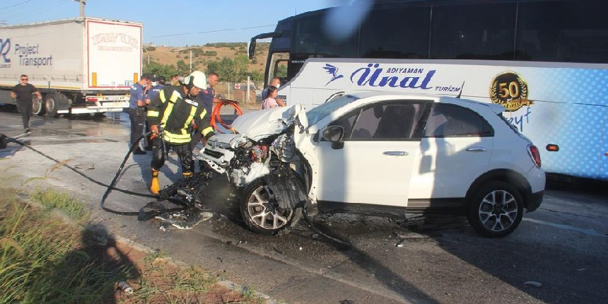 Manisa'da zincirleme kaza: 3'ü engelli 5 yaralı