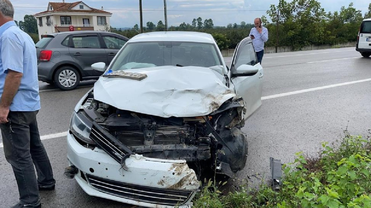 Samsun'da iki otomobil çarpıştı: 4 yaralı