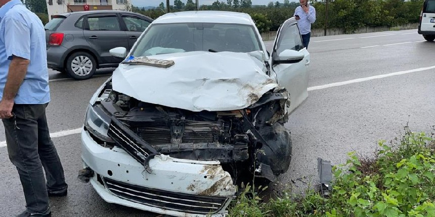 Samsun'da iki otomobil çarpıştı: 4 yaralı