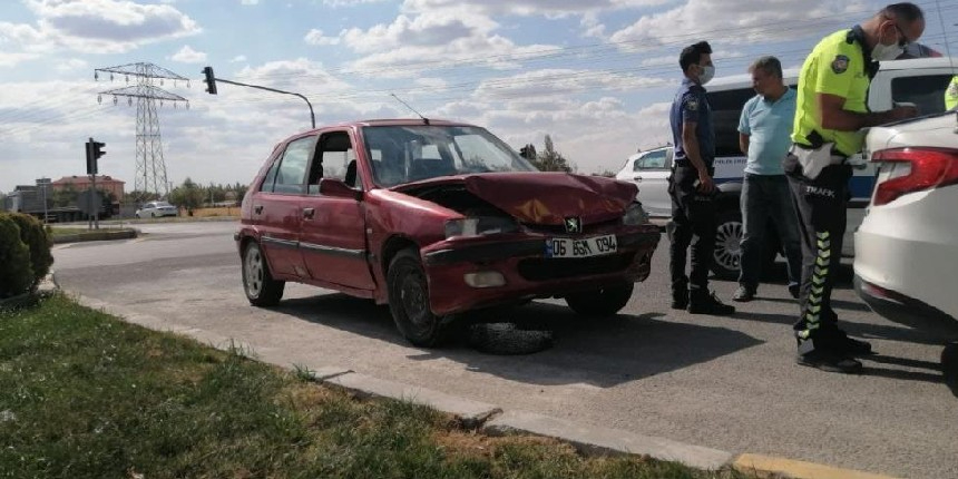 Aksaray’da tır ile otomobil çarpıştı: 4 yaralı