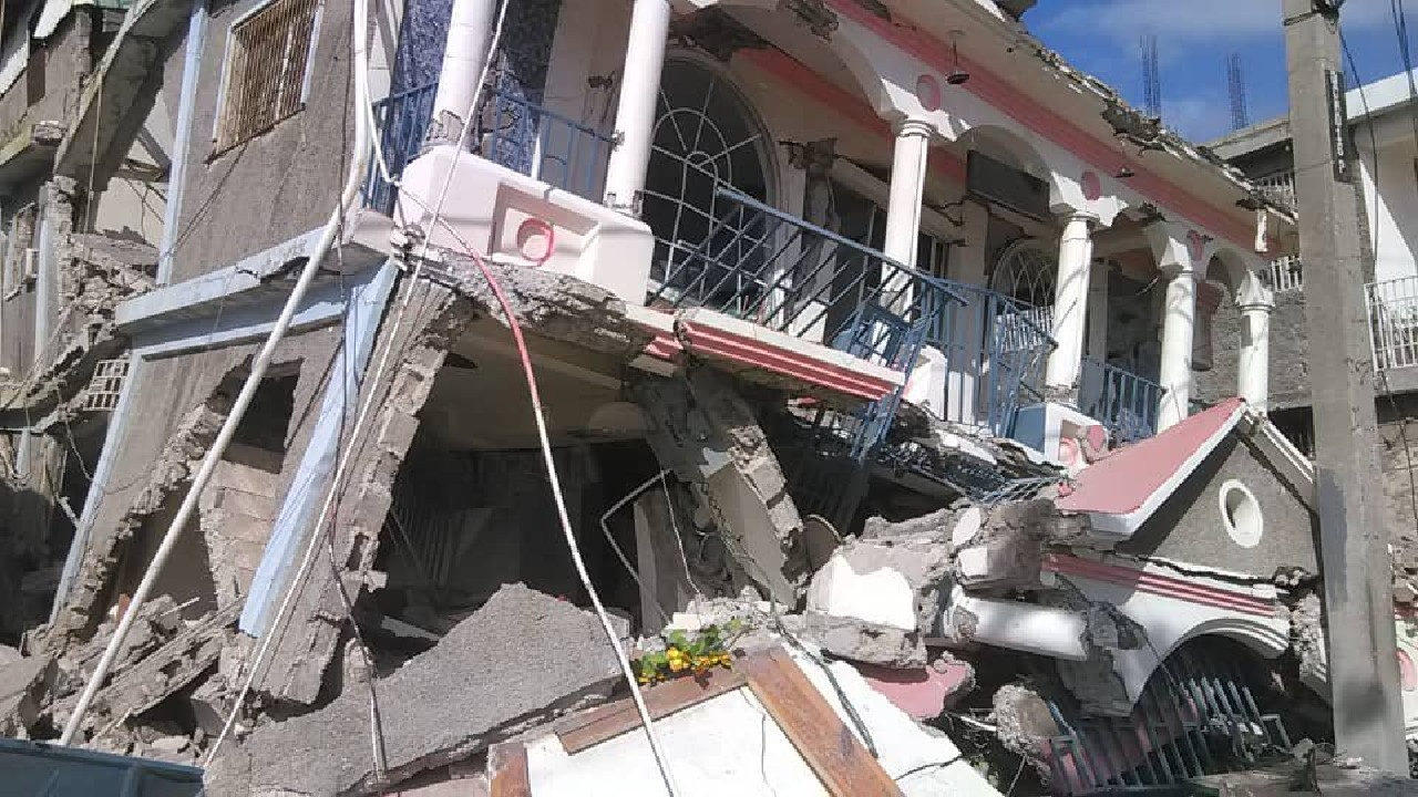 Haiti açıklarında 7,2 büyüklüğünde deprem: Yüzlerce ölü var