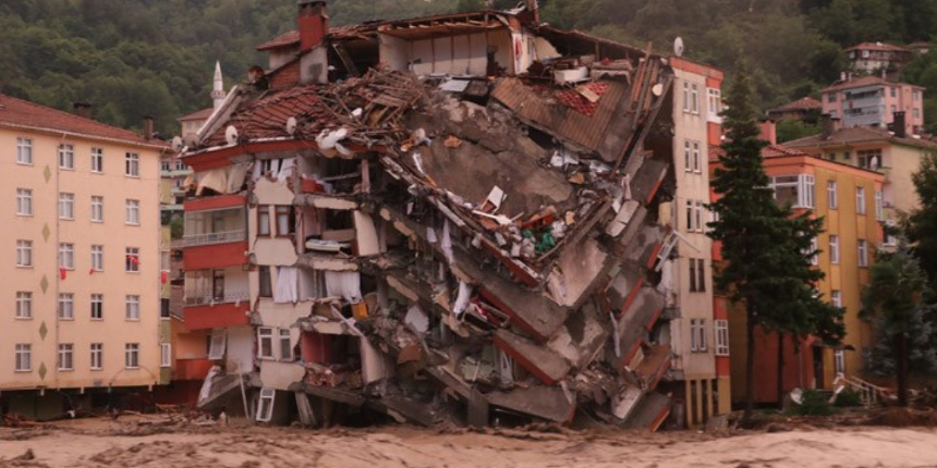 Batı Karadeniz'deki sel felaketinde can kaybı 81'e yükseldi