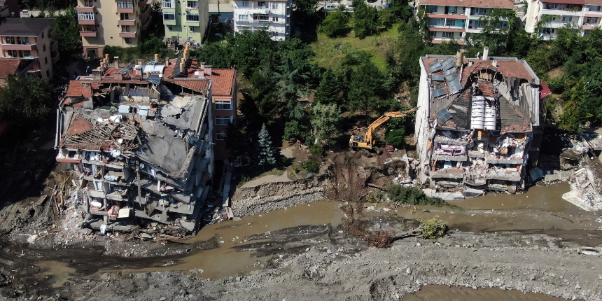 Burası Bozkurt! Her binada hasar, her sokakta felaketi izleri var