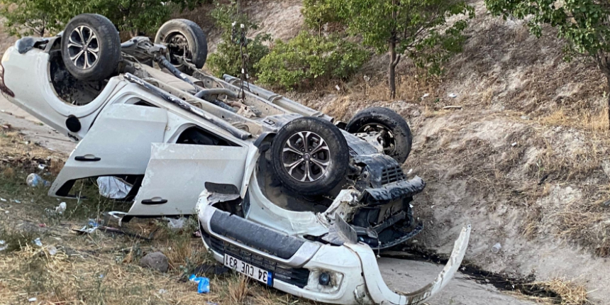 Ankara Çevre Yolu'nda 3 araç feci şekilde kaza yaptı: 1 ölü, 5 yaralı!