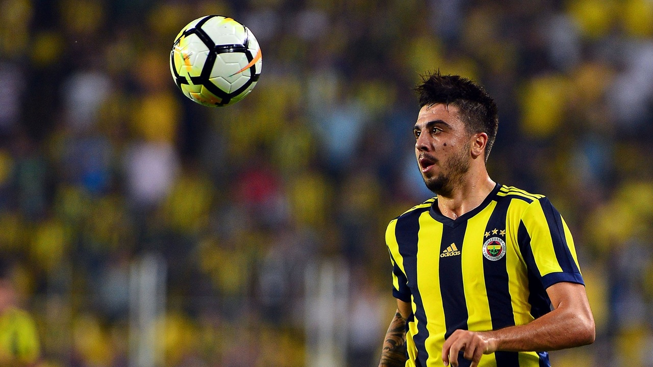 Rıdvan Dilmen, Ozan Tufan'ın Premier Lig ekiplerinden Watford ile görüştüğünü açıkladı
