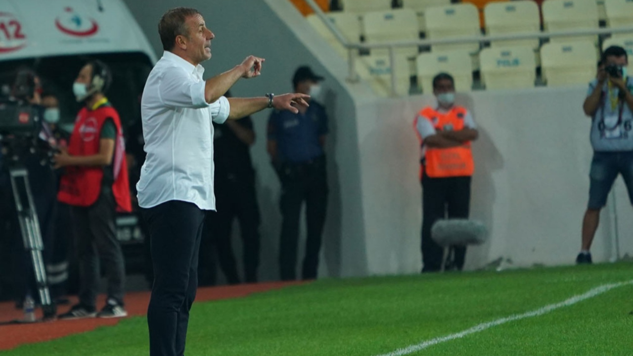 Abdullah Avcı: Daha sezonun başı, savunmada eksiklerimiz var