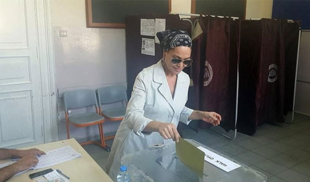 Hülya Avşar'dan referandum yorumu!