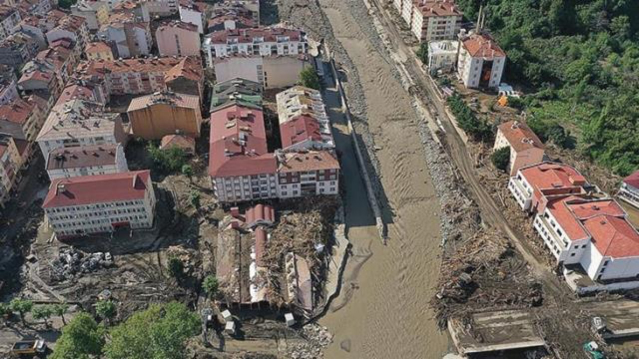 Felaketi yaşayan Batı Karadeniz'de kaybolan 47 kişi hala aranıyor...