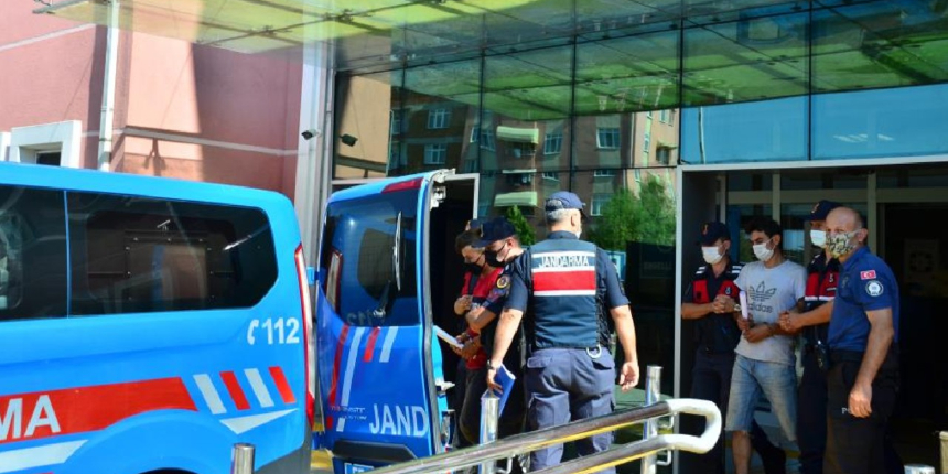 Kuzenini ağır yaralayan ve yengesini öldüren zanlı tutuklandı