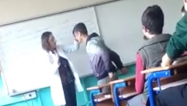 Kadın öğretmenden erkek öğrenciye sınıfta şiddet!