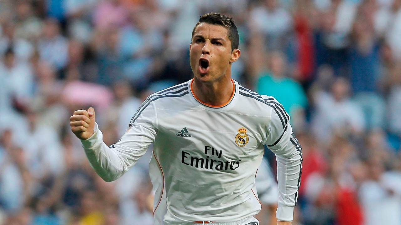 Ronaldo, "Real Madrid'deki tarihimi yazdım" diyerek transfer iddialarını reddetti
