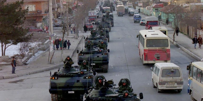 Çevik Bir ve Erol Özkasnak'a yakalama kararı!