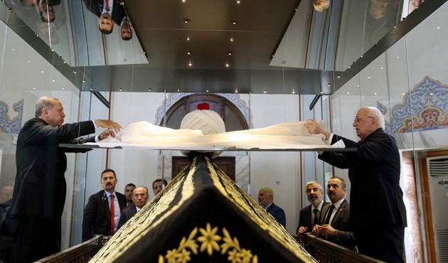 Cumhurbaşkanı Erdoğan Yavuz Sultan Selim türbesini ziyaret etti!