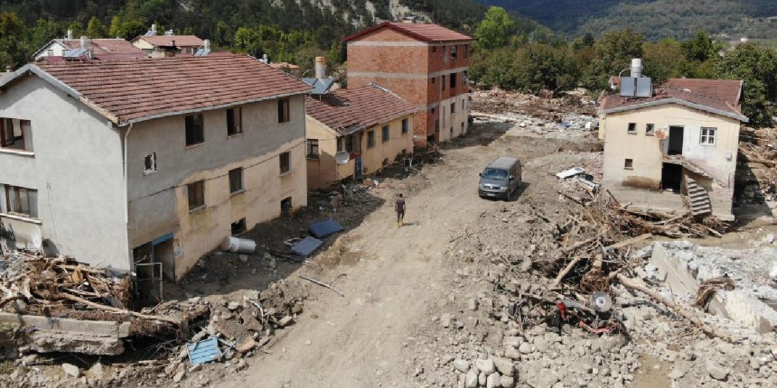 Sel sularının yıktığı köydeki vatandaşlar dehşet anlarını anlattı
