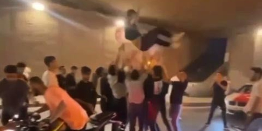 Magandaların asker eğlencesi kamerada!
