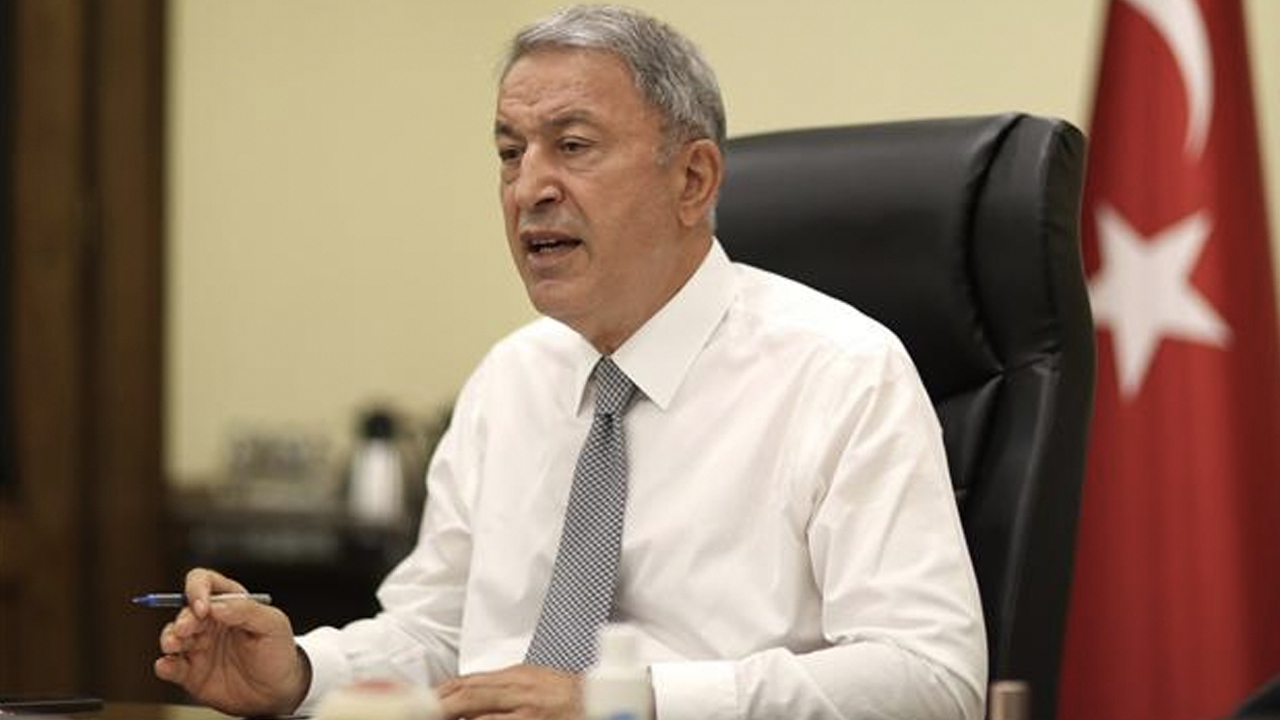 Bakan Akar son gelişmeleri aktardı: Şu ana kadar havalimanına bir saldırı söz konusu değil