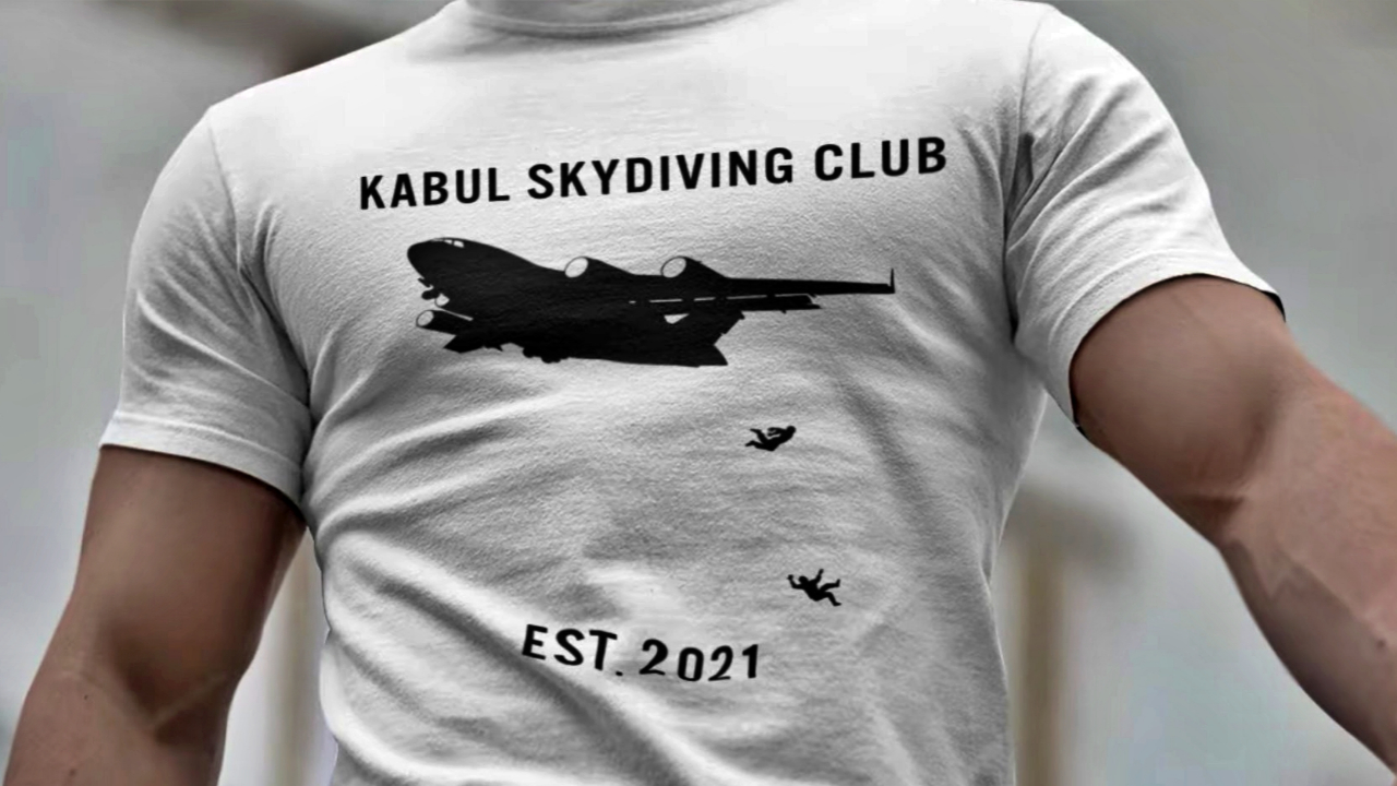 İnsanlıktan nasibini alamamış t-shirtler satışa sunuldu!