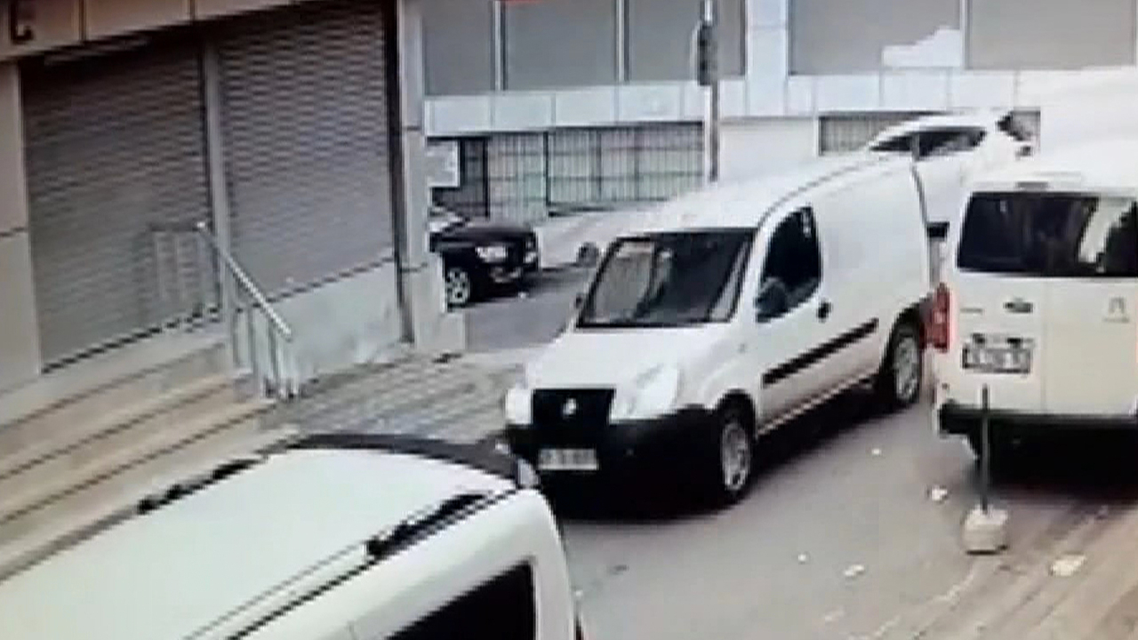 Böylesi görülmedi! Güvenlik kamerası görüntülerini izleyenler büyük şaşkınlık yaşadı