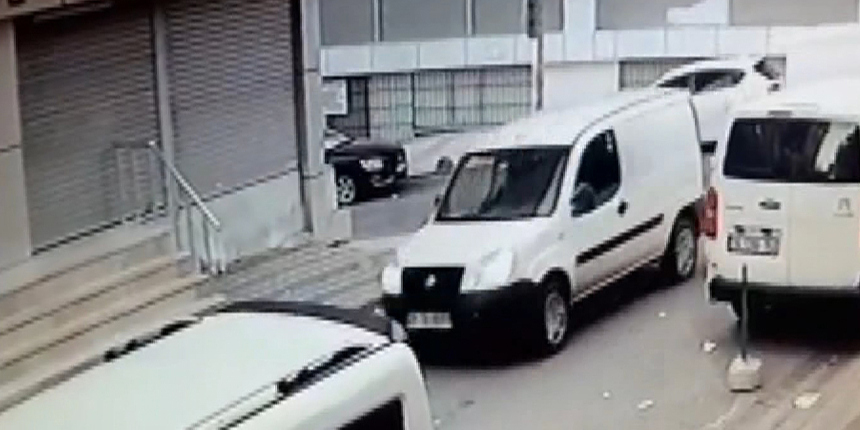 Böylesi görülmedi! Güvenlik kamerası görüntülerini izleyenler büyük şaşkınlık yaşadı