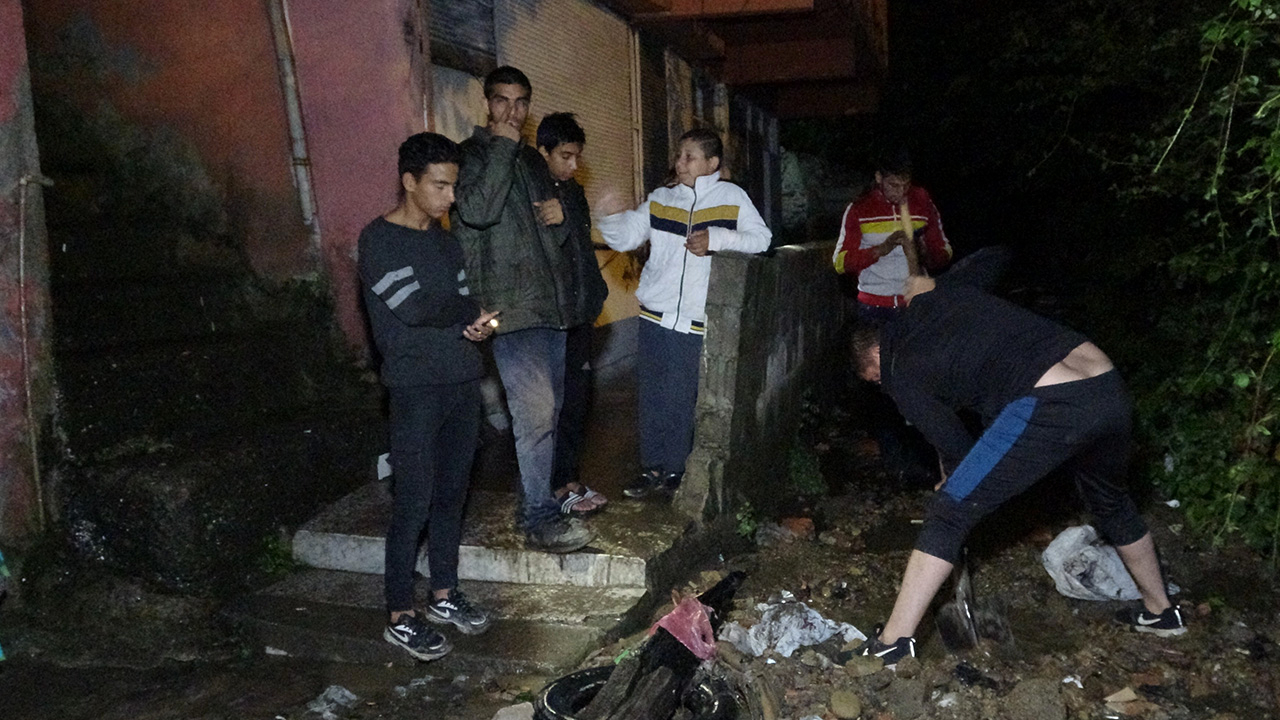 Zonguldak'ta sel sonrası heyelan: Bazı evler boşaltıldı