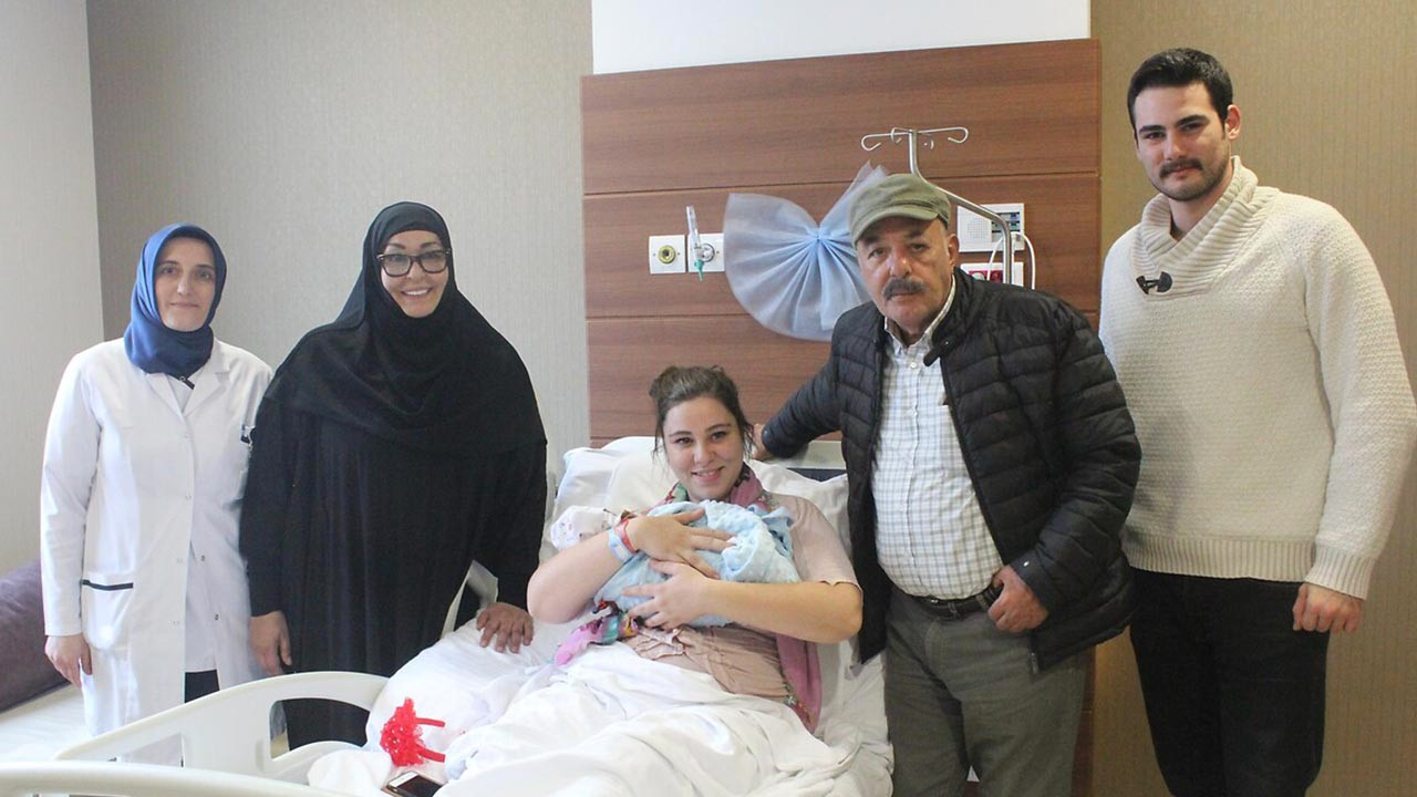 Eski damadı usta oyuncu Necla Nazır'ın kapısına dayanıp tehditler savurdu! Silah sesi mahalleyi ayağa kaldırdı