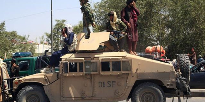 Taliban ABD askeri teçhizatlarına el koydu!