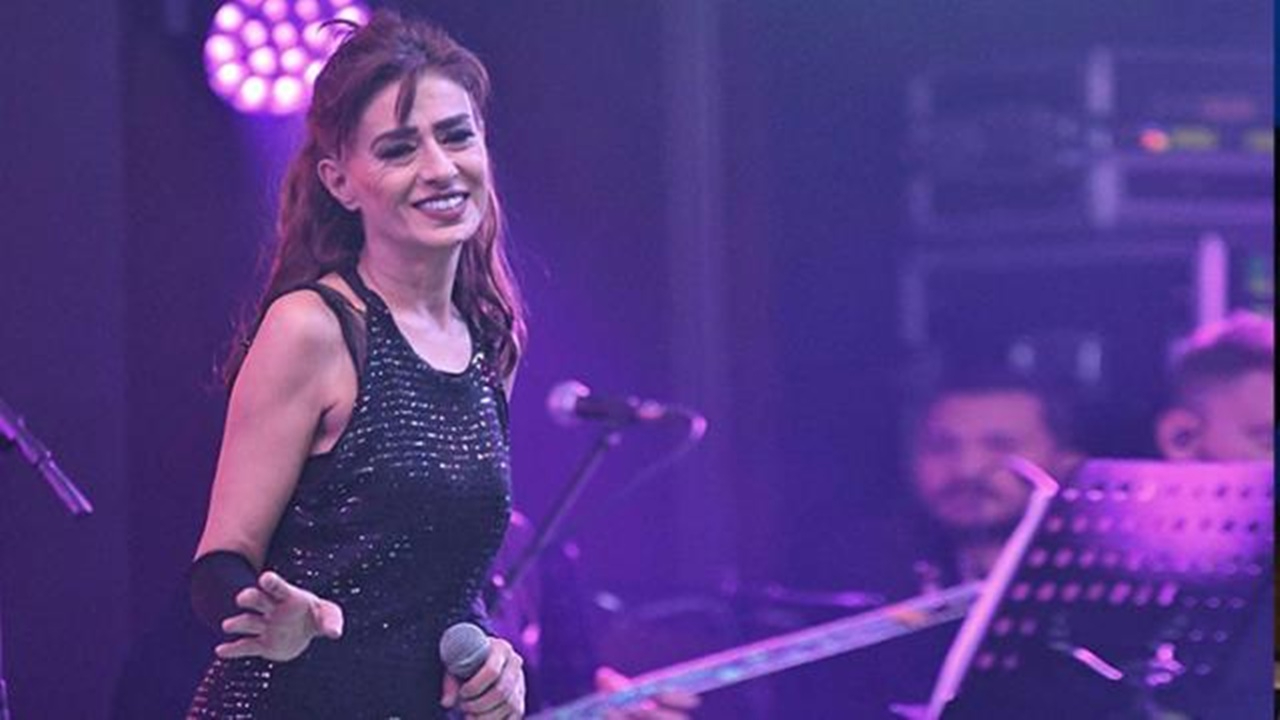 Yıldız Tilbe bu kez takipçilerinin gazabına uğradı! Aşı karşıtlığıyla bilinen şarkıcıya tepki yağdı!