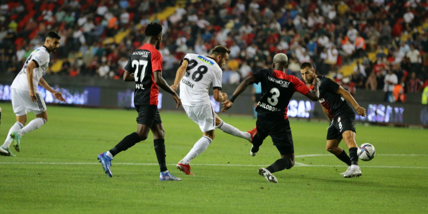 Beşiktaş'tan Gaziantep'te puan kaybı... 90 dakikadan gol sesi çıkmadı