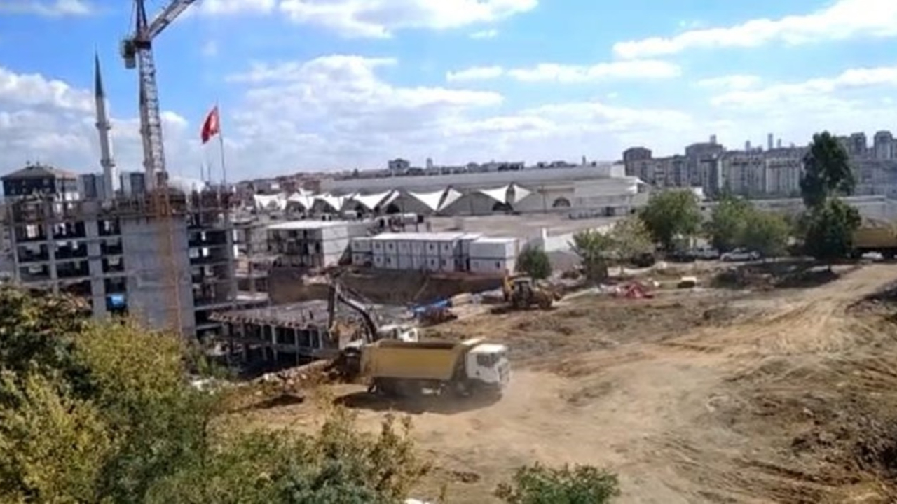 İBB durdurma kararına rağmen yıkıma devam ediyor!