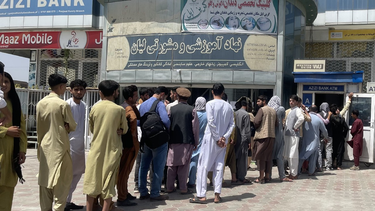 BAE, 5 bin Afgan'ı geçici olarak kabul edecek