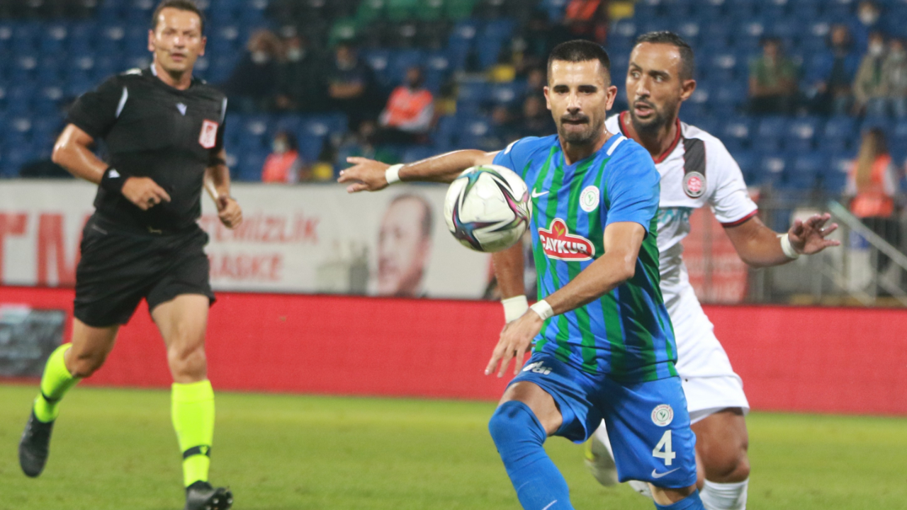 2. haftada oynanan Çaykur Rizespor-Fatih Karagümrük maçında gol sesi çıkmadı