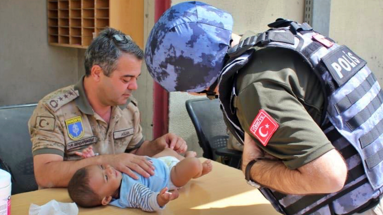 Milli Savunma Bakanlığı, Afganistan'daki askerlerin şefkatini paylaştı