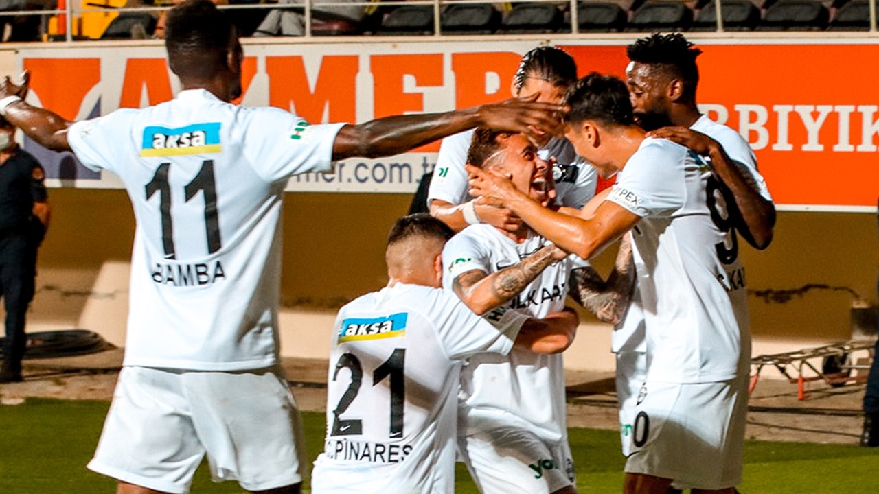 18 yıl sonra döndüğü Süper Lig'e 2'de 2 ile başlayan Altay'ın 6 golü yeni transferlerden geldi