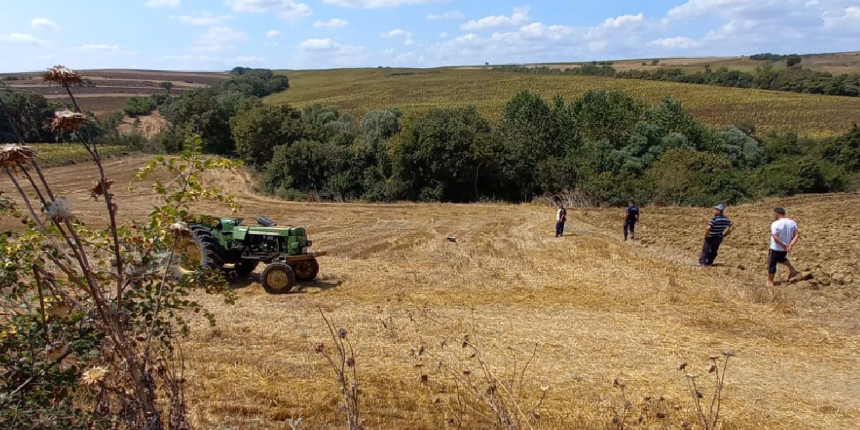 Tarlada feci kaza! Cesedi 15 saat sonra bulundu
