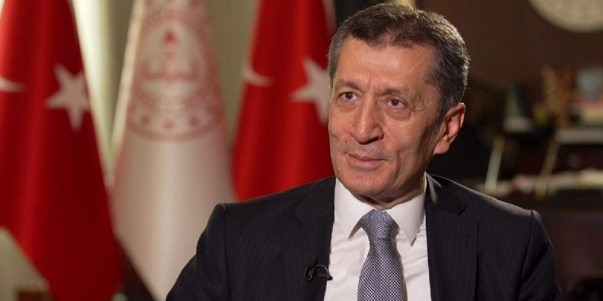 Eski Bakan Ziya Selçuk, istifasından sonra ilk paylaşımını yaptı