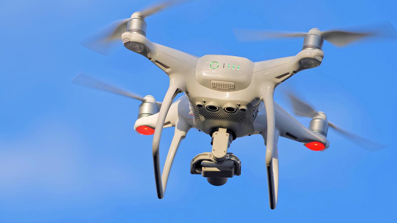 Sosyete camiası bu aldatmayı konuşuyor! Eşini drone ile fena yakaladı
