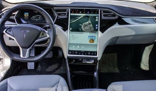 Tesla on binlerce aracını geri çağırdı!