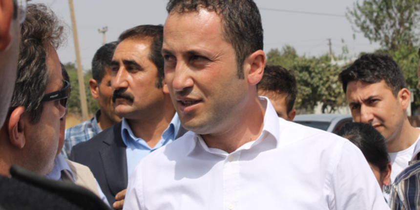 Eski HDP'li Şırnak Belediye Başkanı Serhat Kadırhan tutuklandı