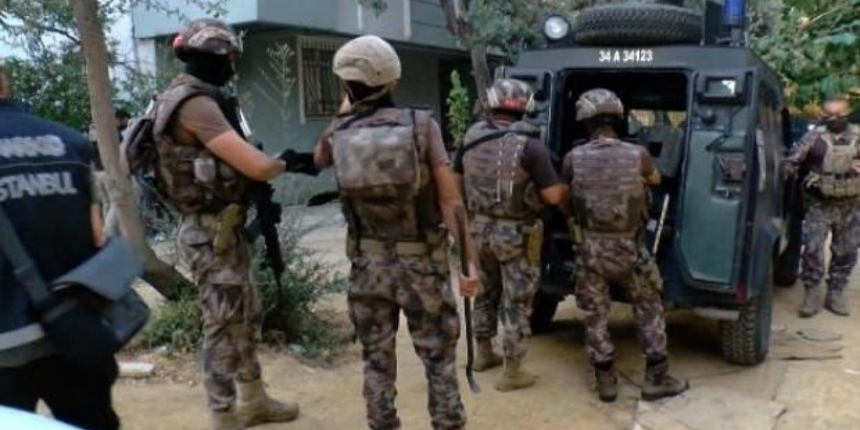 Zehir tacirlerine şafak baskını! Çok sayıda şüpheli gözaltına alındı...