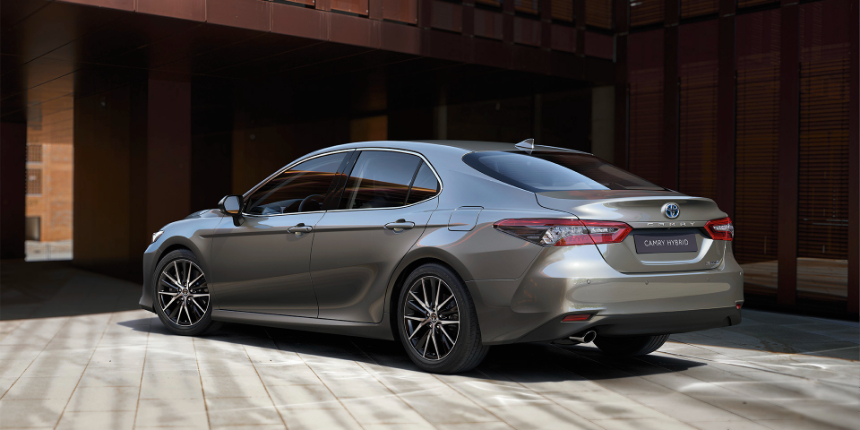 Toyota 60 Bin TL İndirim Yaptı! Yeni Düzenleme Geldi! Araç Almak İsteyenlere Fırsat Doğru