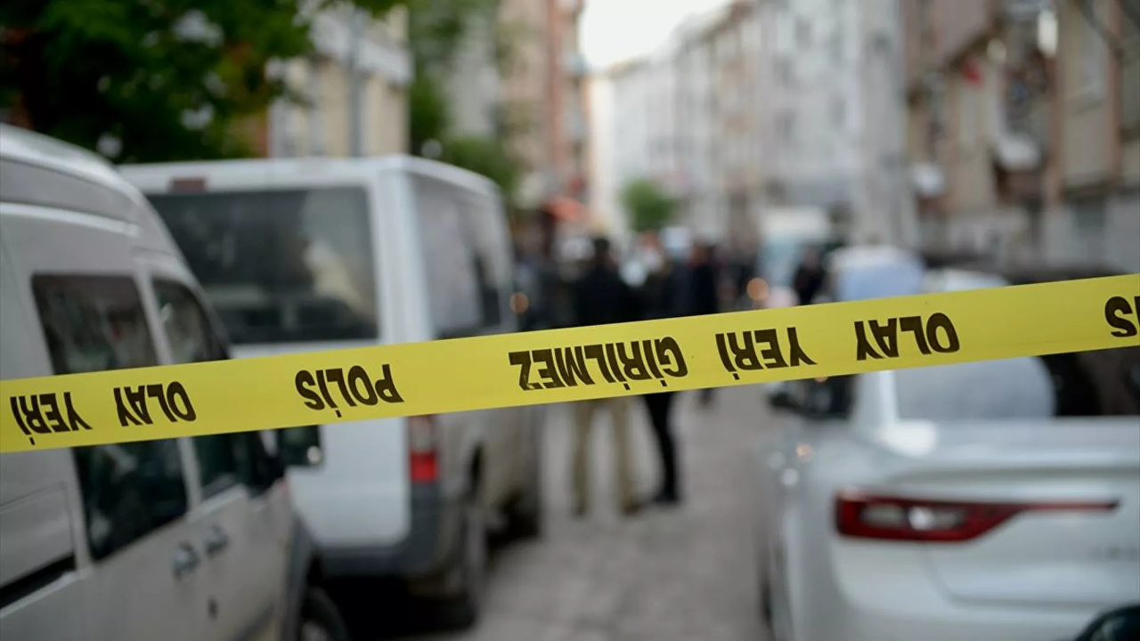Maltepe'de hareketli anlar! “Evi yakacağım” diyerek 5 aylık bebeğini rehin aldı!