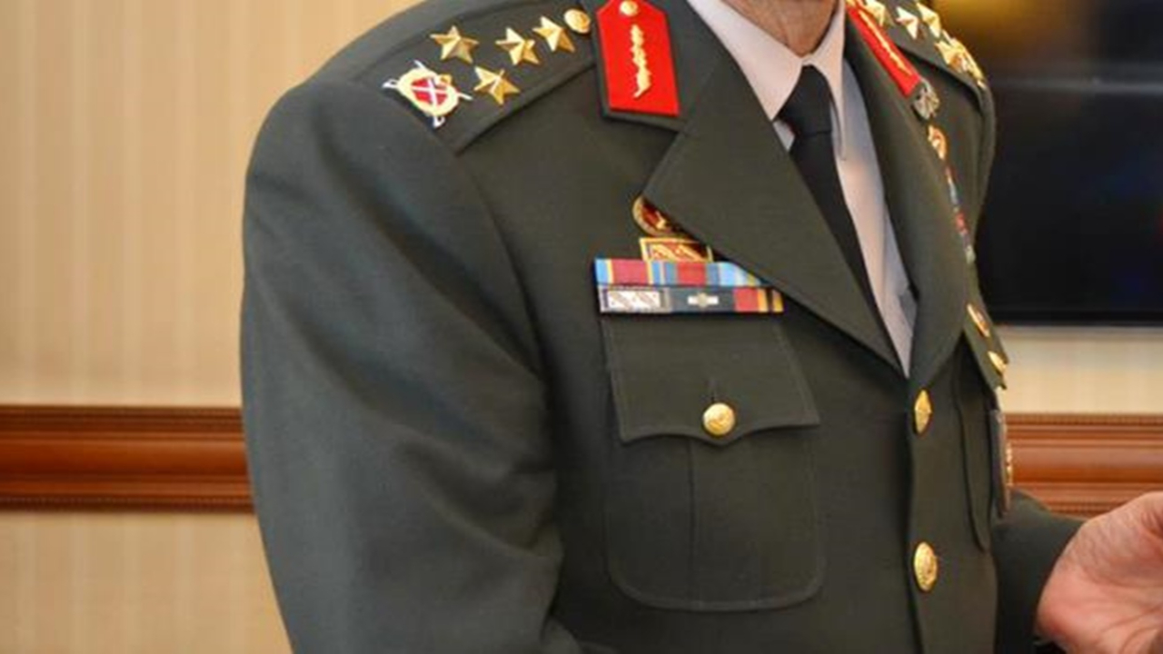 114 amiral ve generalin görev yeri değişti