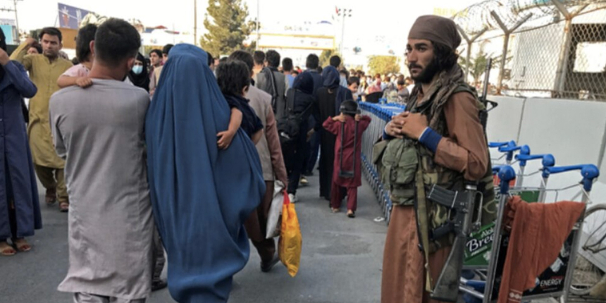 Taliban resmen duyurdu: Müzik yasak, kadınlara seyahat kısıtlamaları gelecek